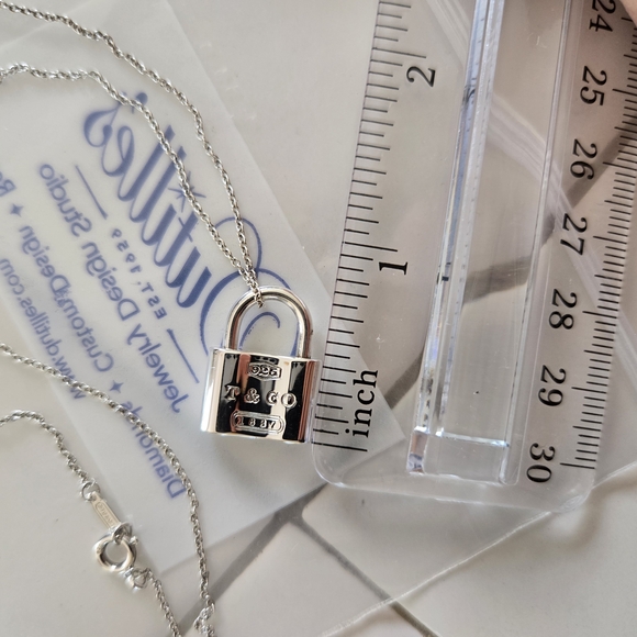 Pristine Authentic Tiffany & Co. Padlock Charm Pendant Necklace - Picture 12 of 13